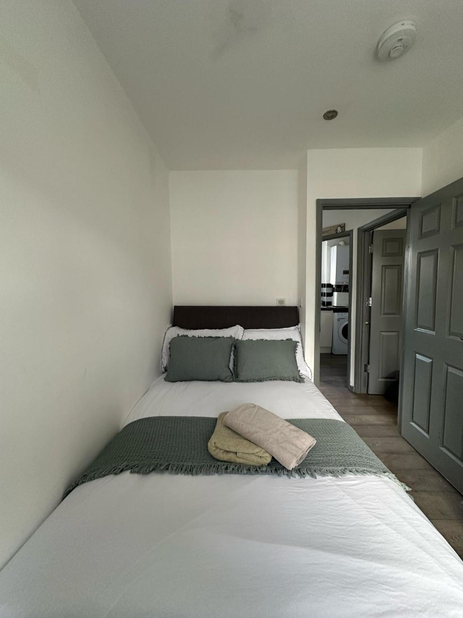 "Euston Comfort" 3 Bedroom Flat In Kings Cross, St Pancras!!!!118B ลอนดอน ภายนอก รูปภาพ