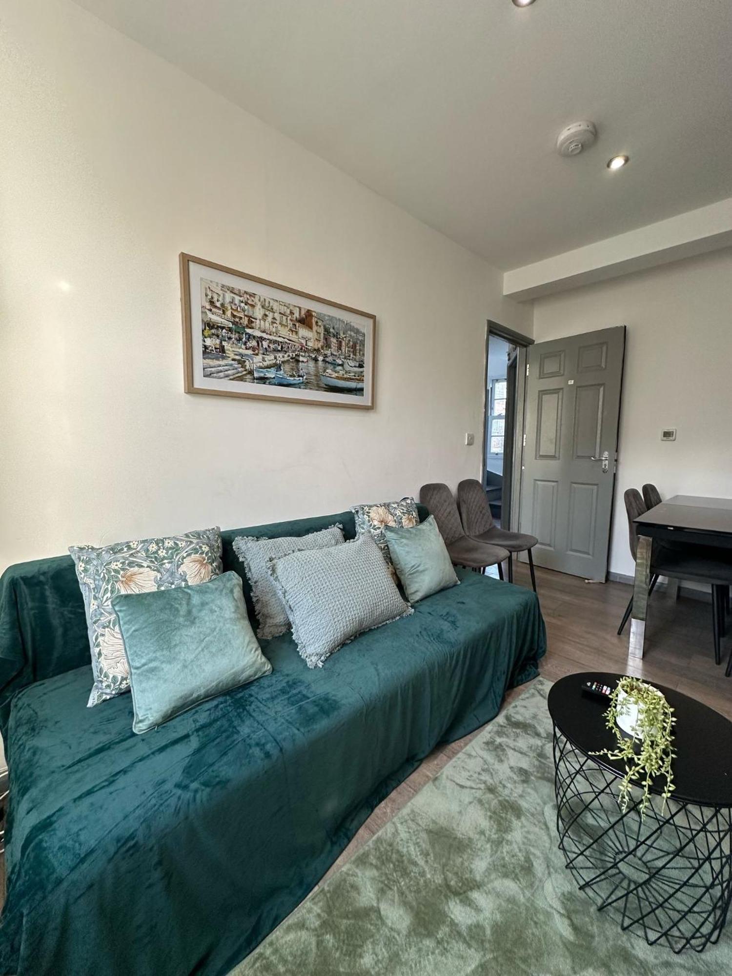 "Euston Comfort" 3 Bedroom Flat In Kings Cross, St Pancras!!!!118B ลอนดอน ภายนอก รูปภาพ